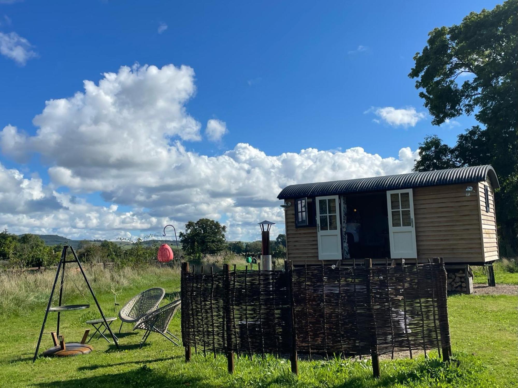 Toadland Shepherd Huts 杜伦 外观 照片