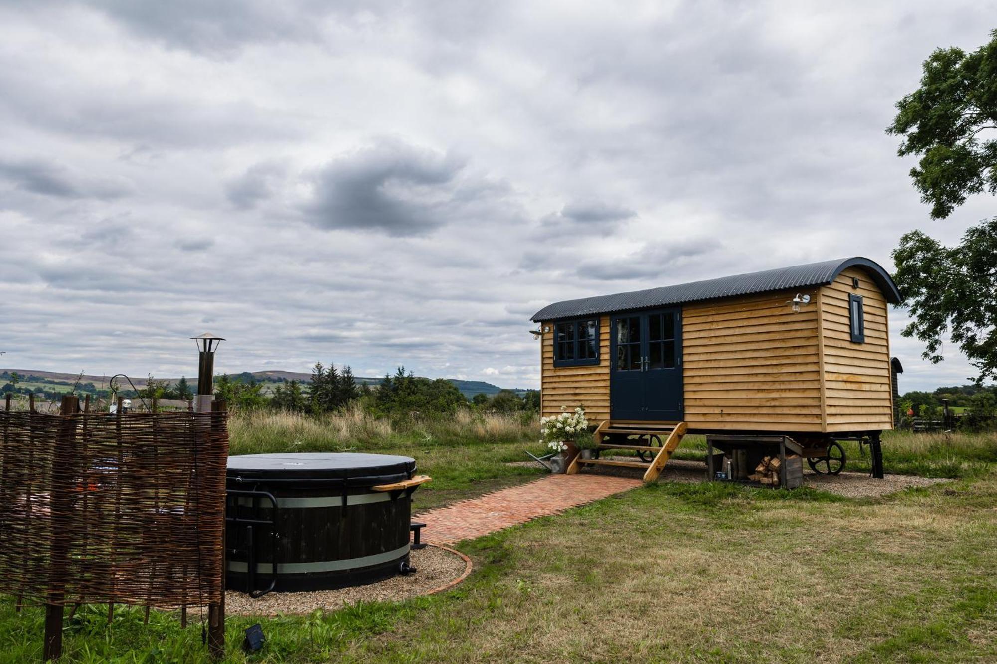 Toadland Shepherd Huts 杜伦 外观 照片
